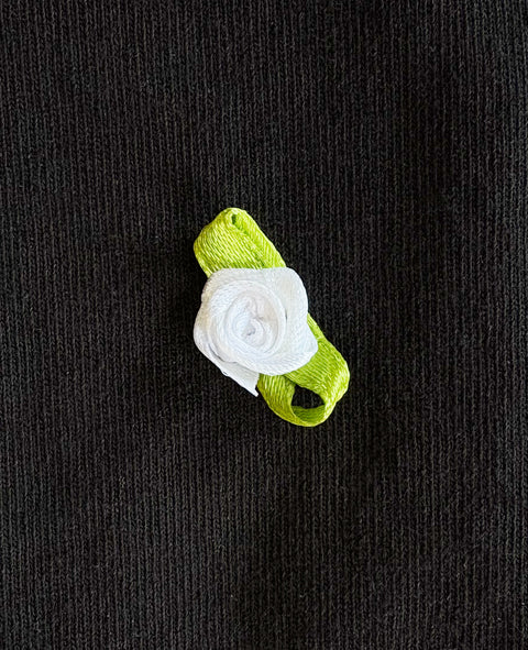 Buds short - Black on white